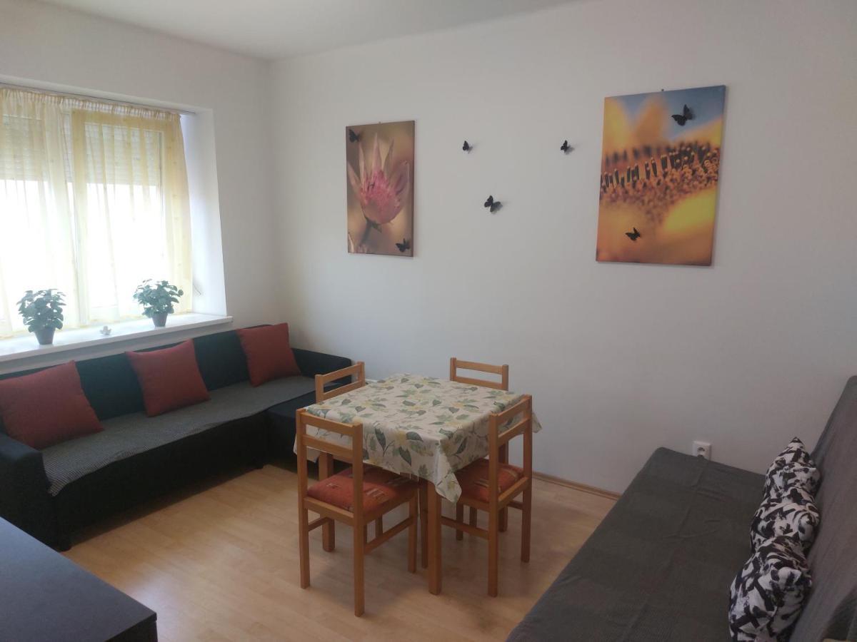 Апартаменти Apartman V Centre Bratislavy Братислава Екстер'єр фото